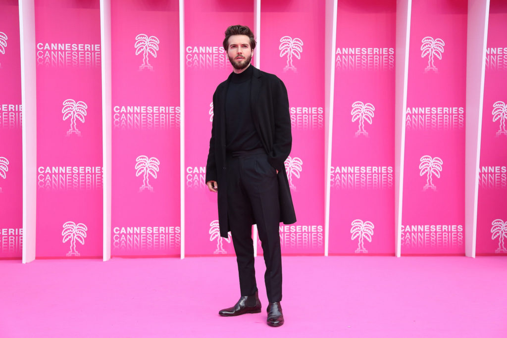 Guy Burnet Official Website